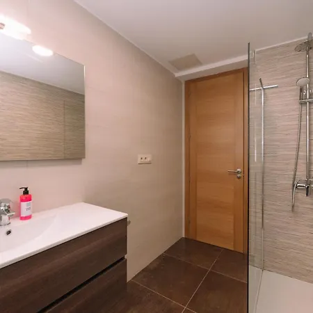 Apartamento Recien Reformado En By *