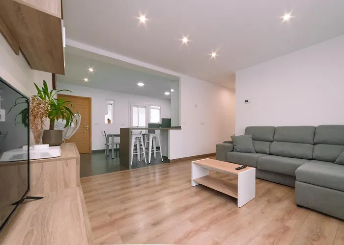 Recien Reformado En Redondela By Cabana Rentals Redondela